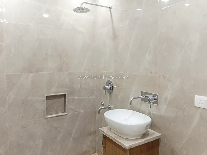 4 BHK Builder Floor For Rent in Safdarjung Enclave