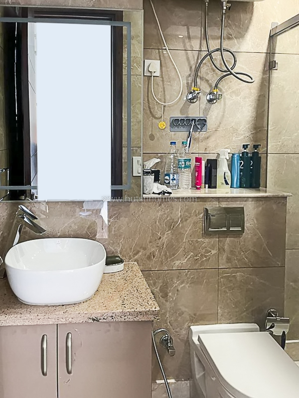 3 BHK Builder Floor For Rent in Defence Colony