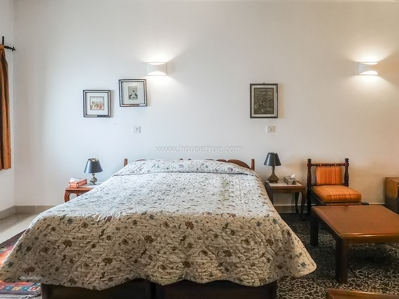 1 BHK Duplex For Rent in Jor Bagh