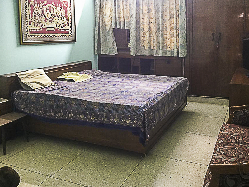 3 BHK Flat For Sale in East Of Kailash