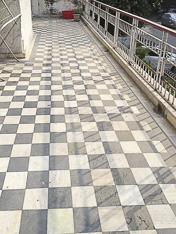 3 BHK Flat For Sale in East Of Kailash
