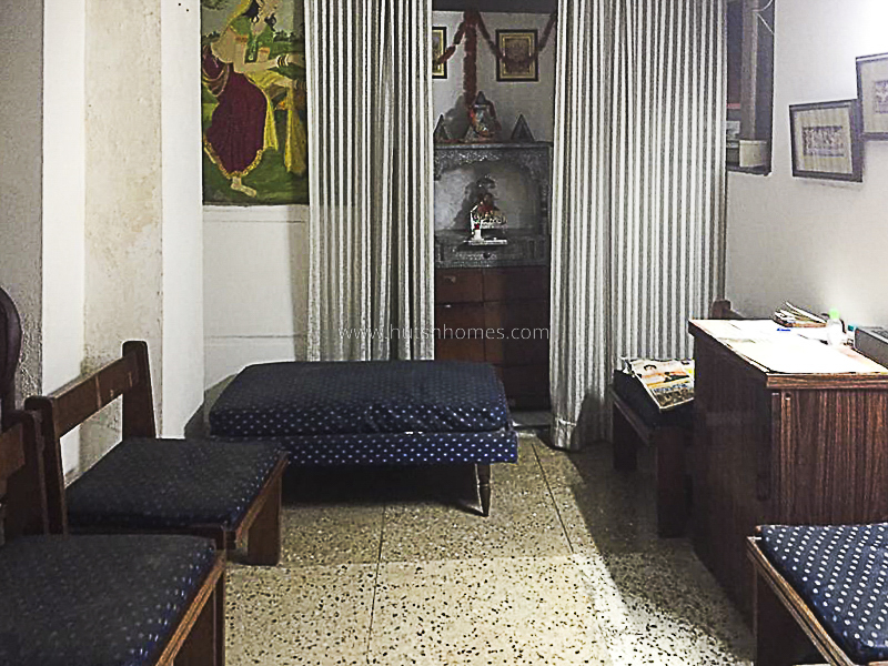 3 BHK Flat For Sale in East Of Kailash