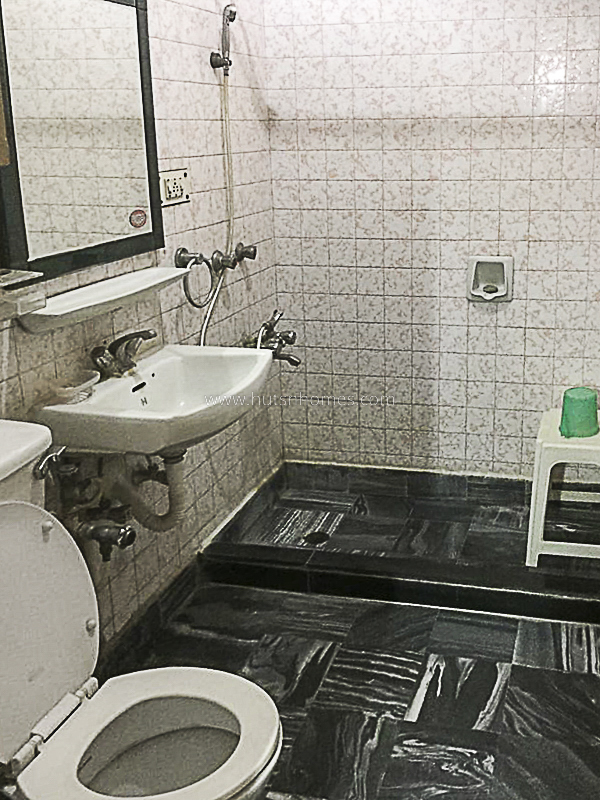 3 BHK Flat For Sale in East Of Kailash