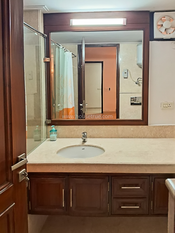 3 BHK Builder Floor For Rent in Defence Colony