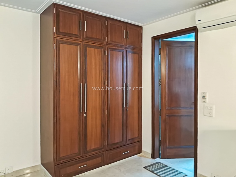 3 BHK Builder Floor For Rent in Defence Colony