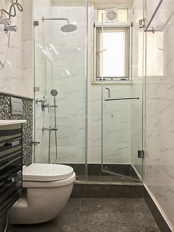 3 BHK Builder Floor For Rent in Defence Colony