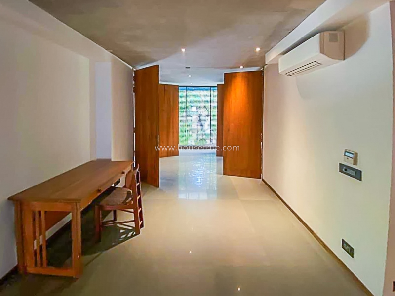 3 BHK Builder Floor For Rent in Defence Colony