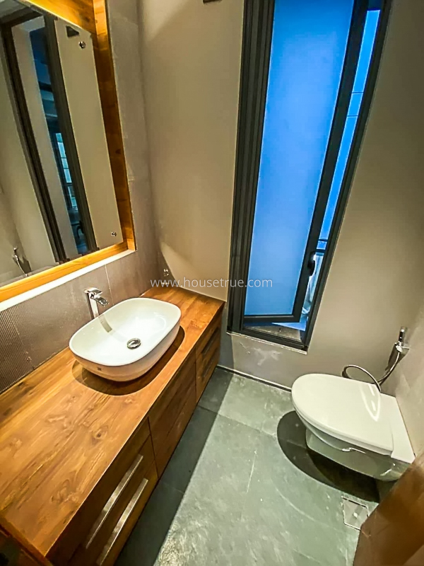 3 BHK Builder Floor For Rent in Defence Colony