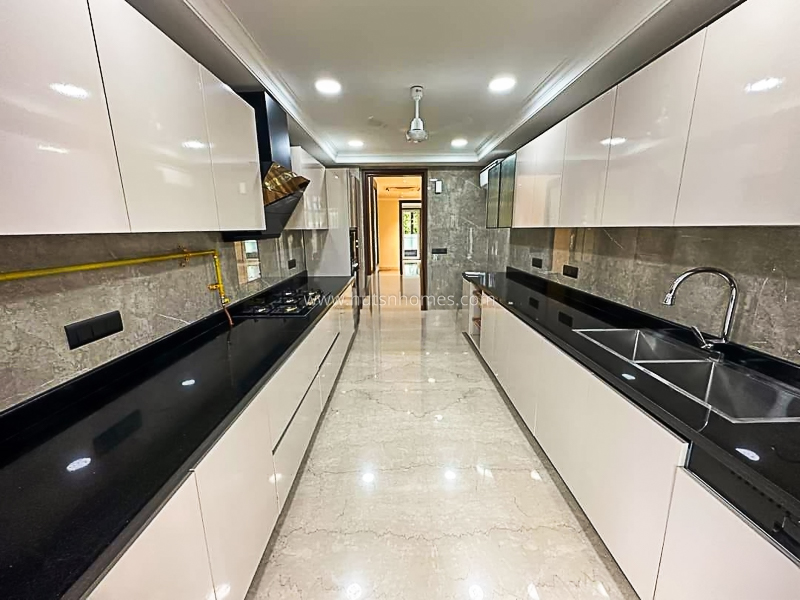 3 BHK Builder Floor For Rent in Defence Colony