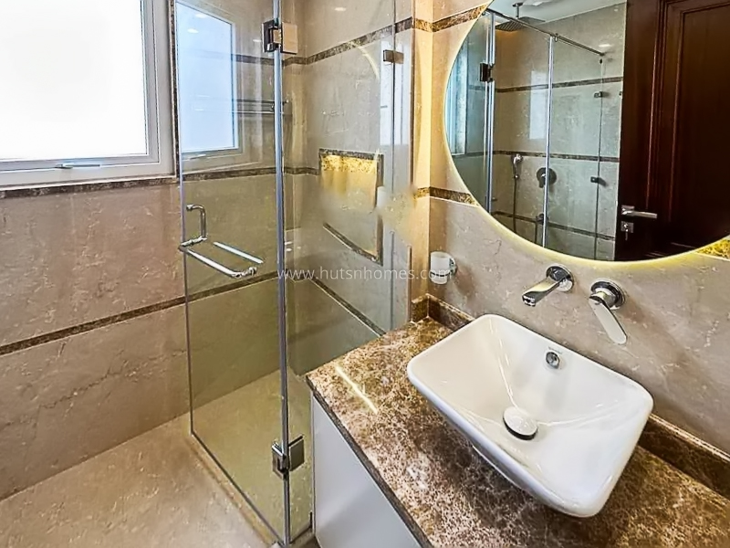 3 BHK Builder Floor For Rent in Defence Colony