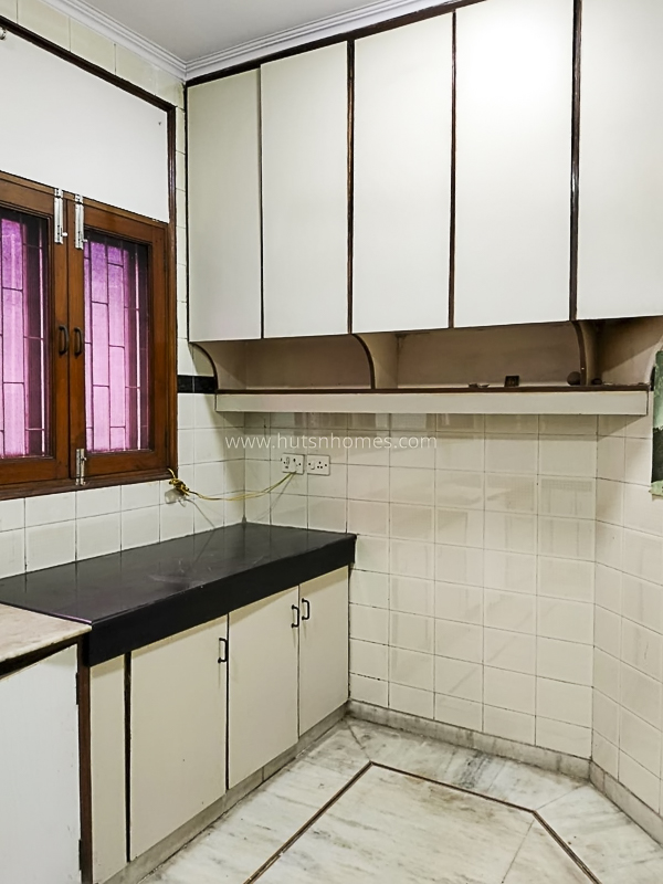 3 BHK Flat For Sale in Defence Colony