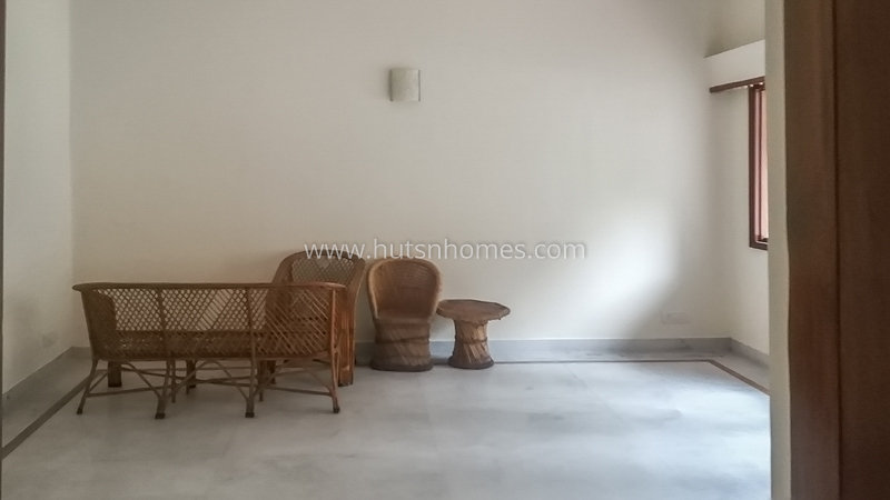 2 BHK Flat For Rent in Chanakyapuri