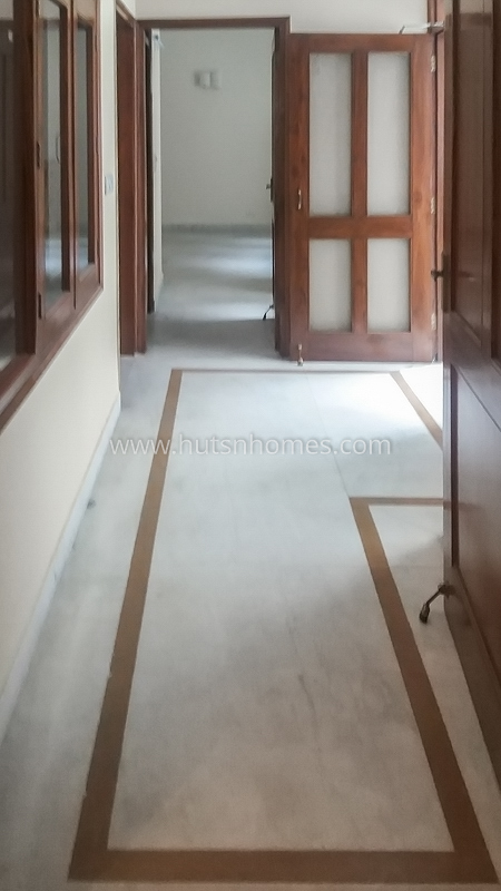 2 BHK Flat For Rent in Chanakyapuri