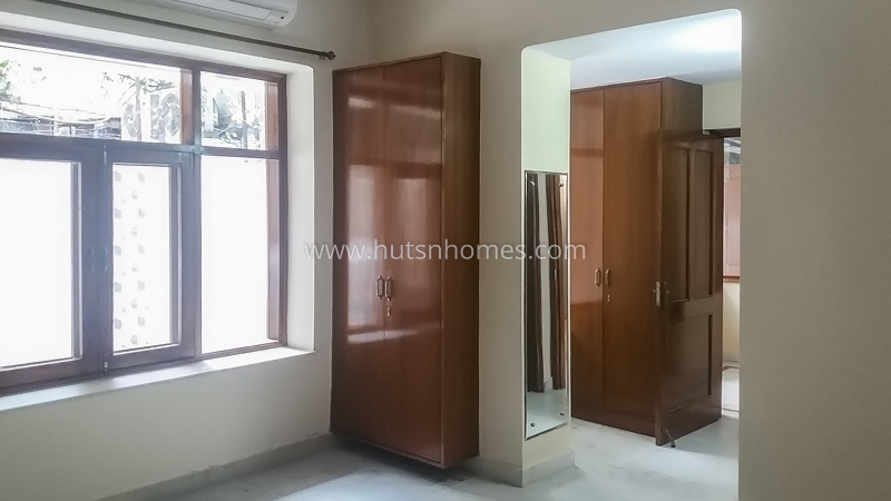 2 BHK Flat For Rent in Chanakyapuri