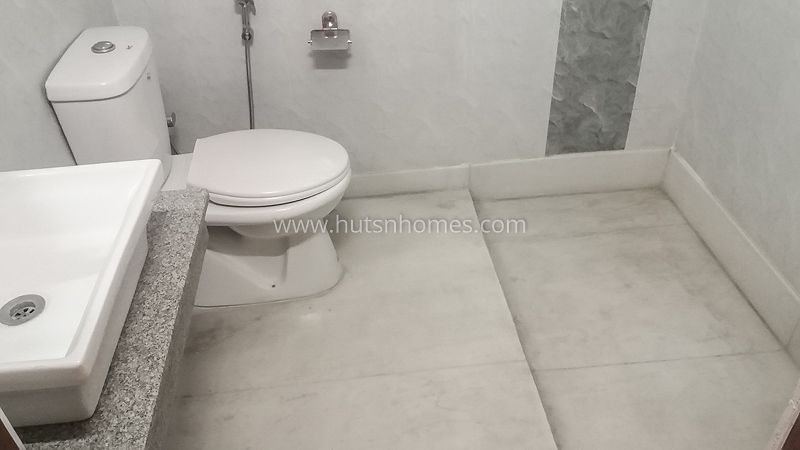 2 BHK Flat For Rent in Chanakyapuri