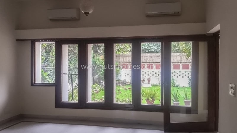 2 BHK Flat For Rent in Chanakyapuri