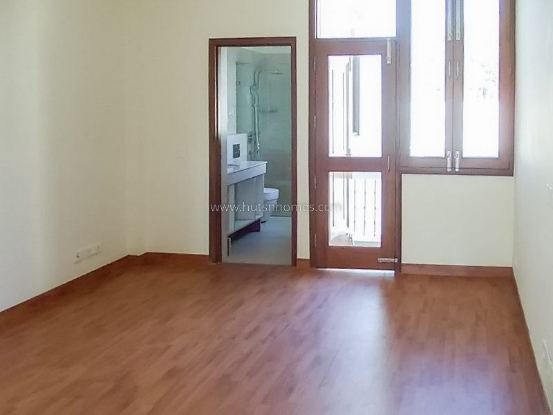 3 BHK Flat For Rent in Chanakyapuri