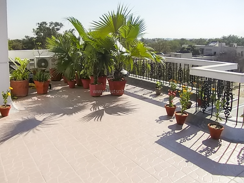 3 BHK Flat For Rent in Chanakyapuri