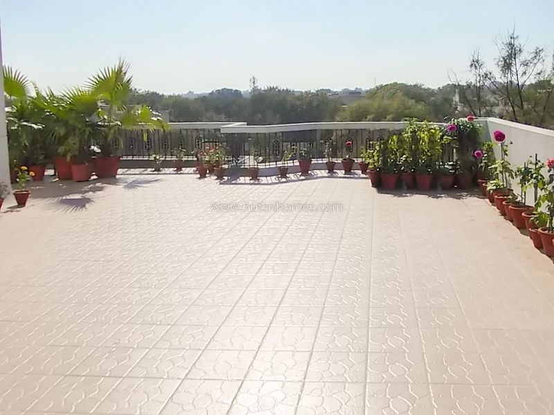 3 BHK Flat For Rent in Chanakyapuri