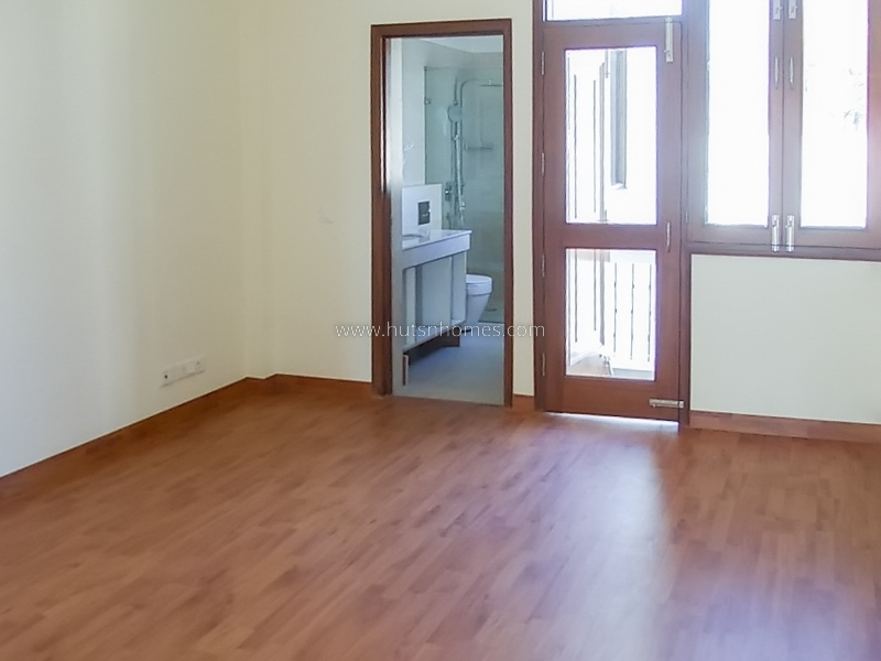 3 BHK Flat For Rent in Chanakyapuri