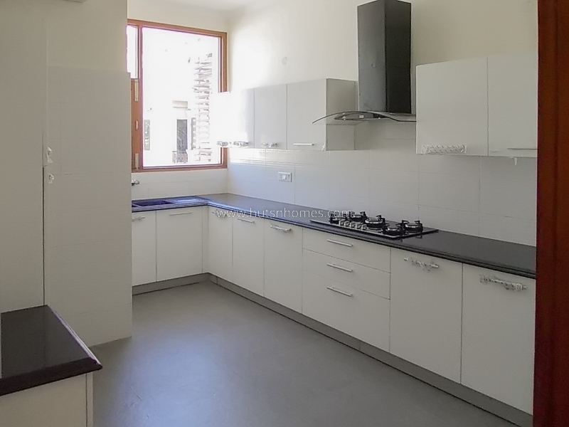 3 BHK Flat For Rent in Chanakyapuri