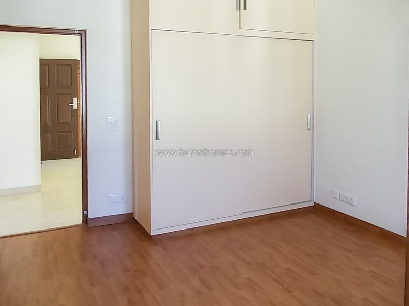 3 BHK Flat For Rent in Chanakyapuri