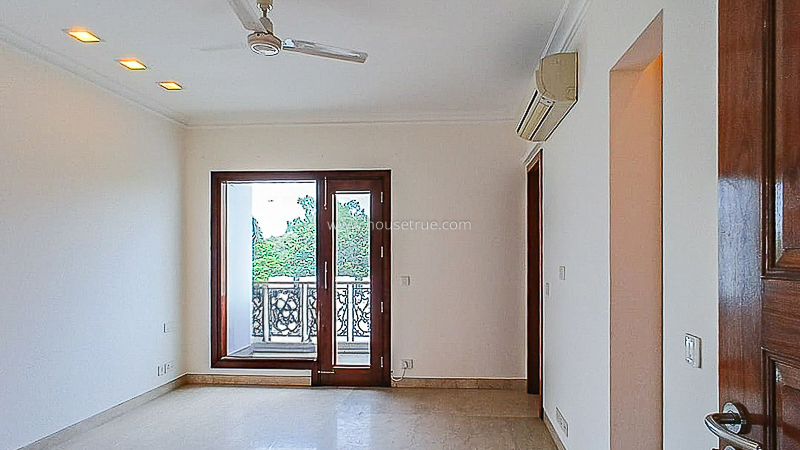 4 BHK Flat For Rent in Chanakyapuri