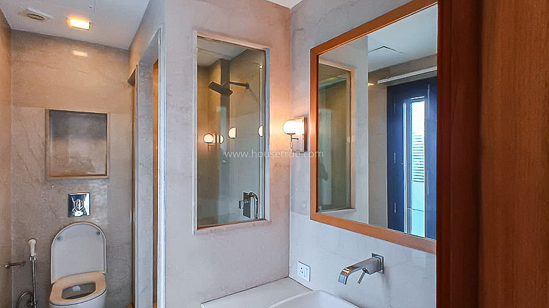 4 BHK Flat For Rent in Chanakyapuri