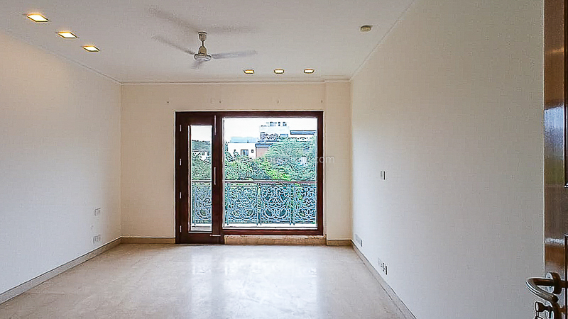 4 BHK Flat For Rent in Chanakyapuri
