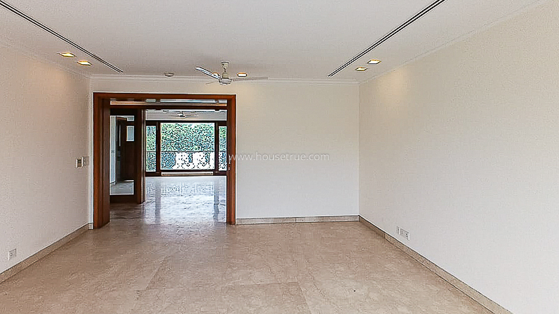 4 BHK Flat For Rent in Chanakyapuri