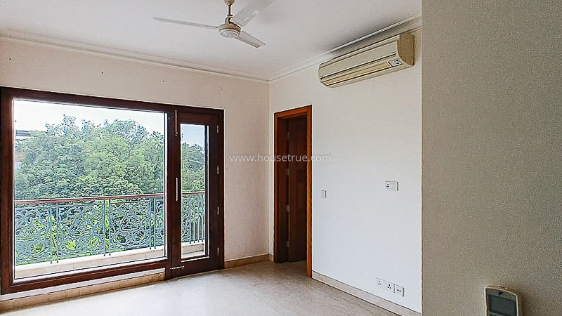 4 BHK Flat For Rent in Chanakyapuri