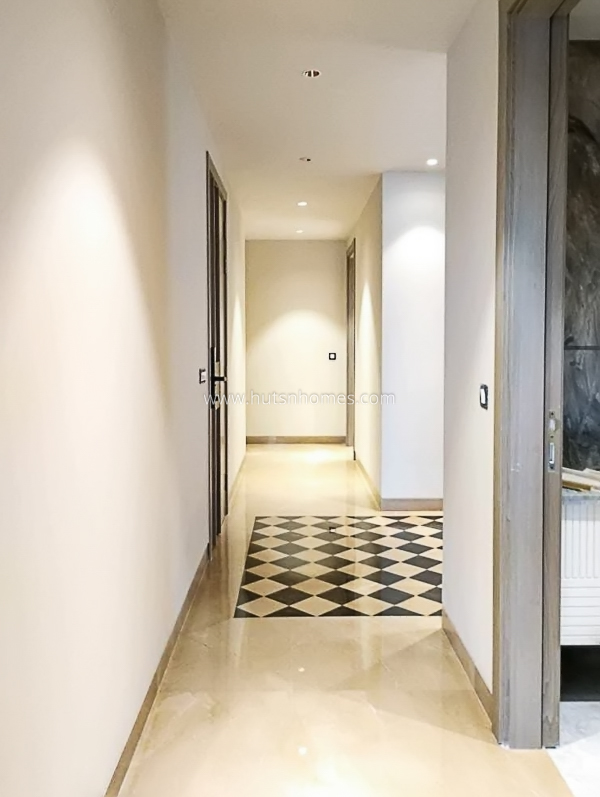 3 BHK Builder Floor For Rent in Chanakyapuri