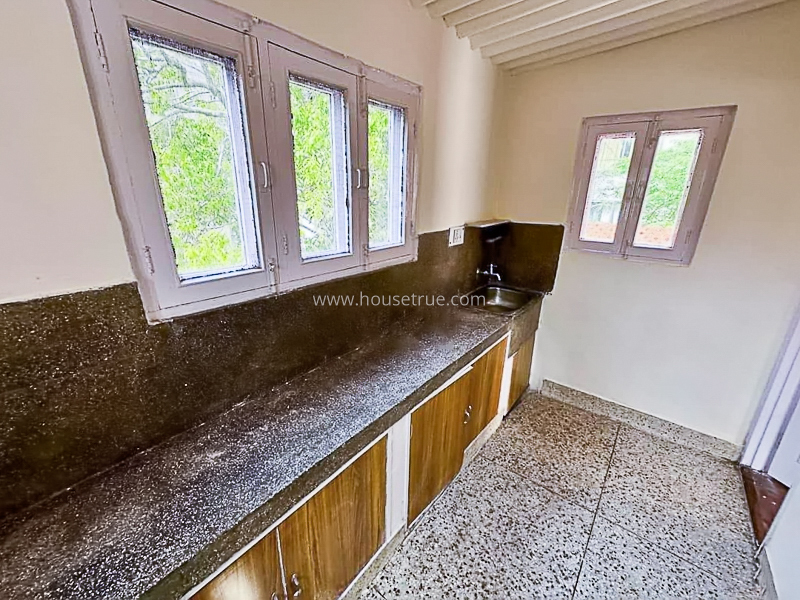 1 BHK Flat For Rent in Defence Colony