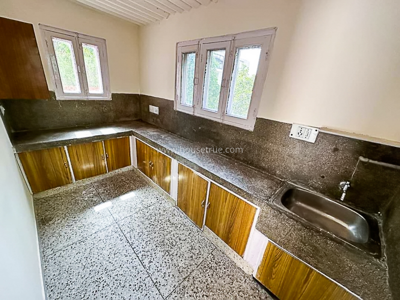 1 BHK Flat For Rent in Defence Colony