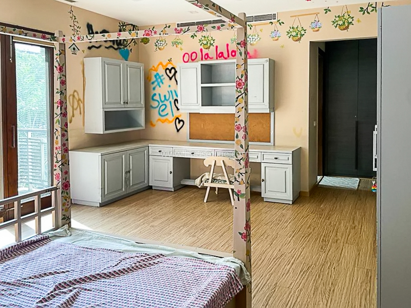 4 BHK Flat For Rent in Maharani Bagh