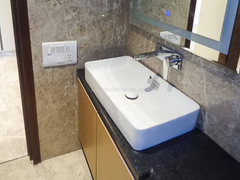 4 BHK Builder Floor For Rent in Hemkunth Colony