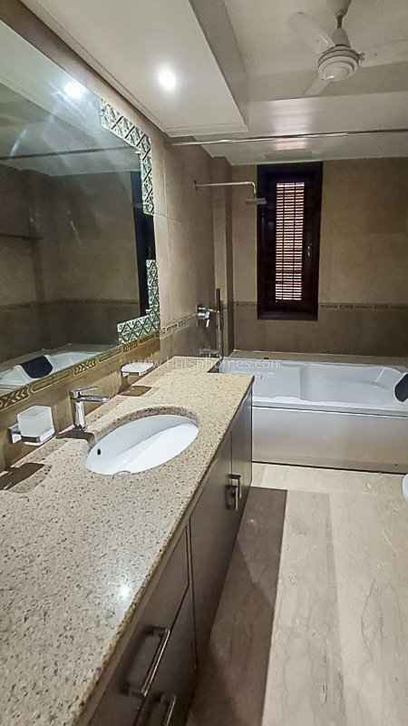 3 BHK Duplex For Rent in Anand Lok