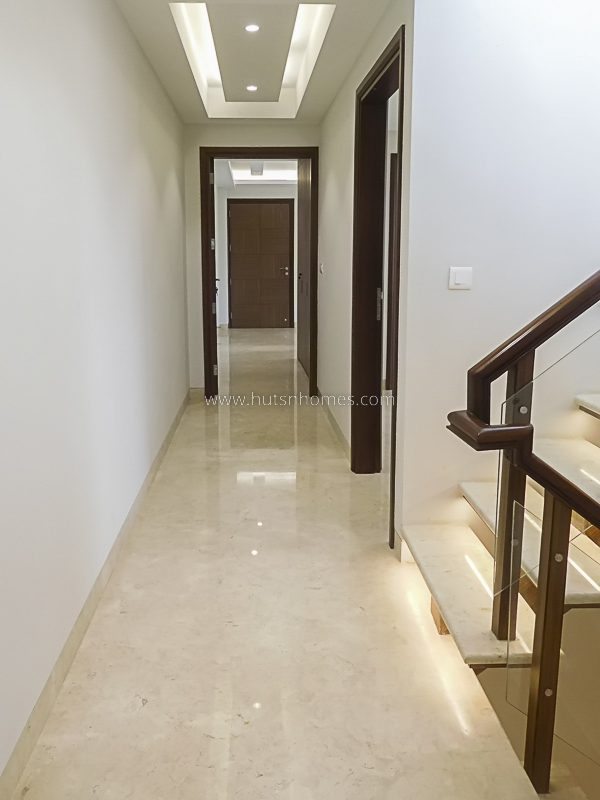 4 BHK Duplex For Sale in Gitanjali Enclave
