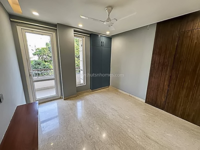 3 BHK Builder Floor For Rent in Defence Colony