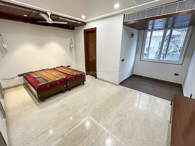 3 BHK Builder Floor For Rent in Defence Colony