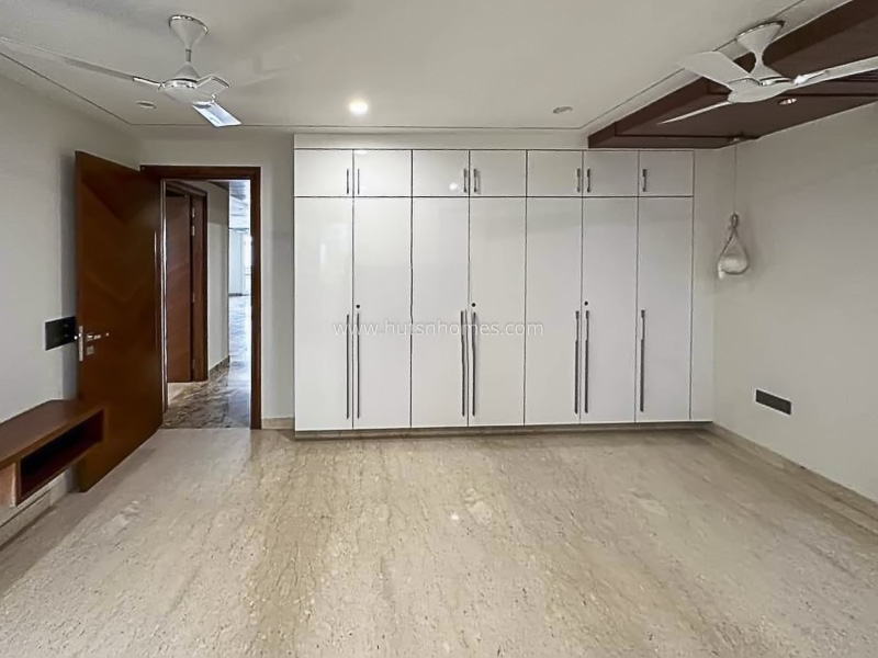 3 BHK Builder Floor For Rent in Defence Colony
