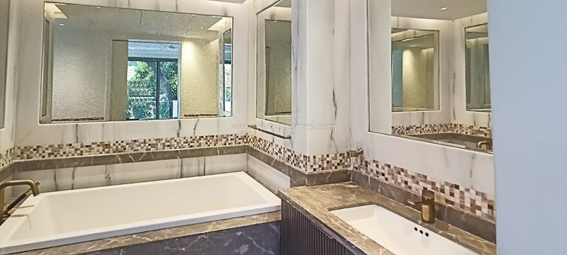 3 BHK Builder Floor For Rent in Defence Colony