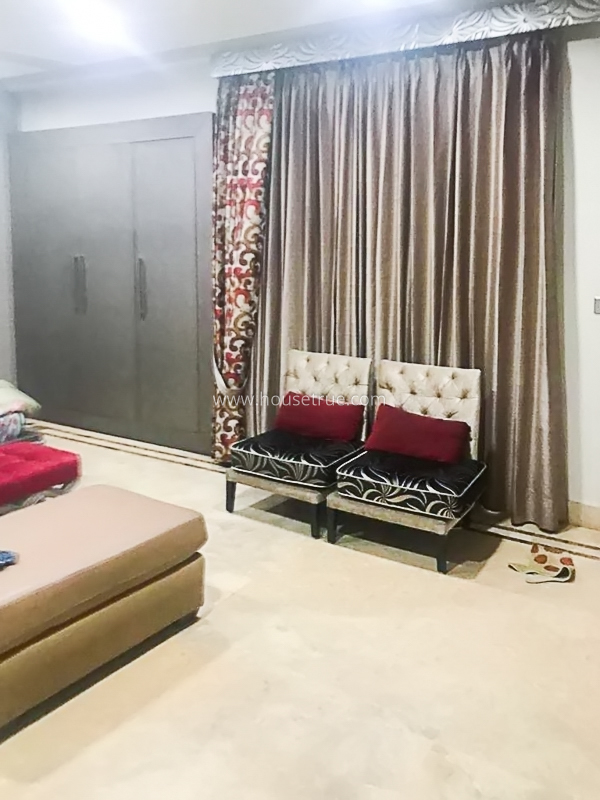 4 BHK Flat For Rent in New Friends Colony