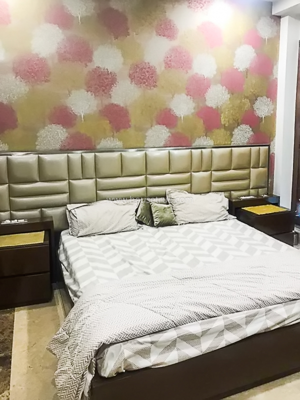 4 BHK Flat For Rent in New Friends Colony