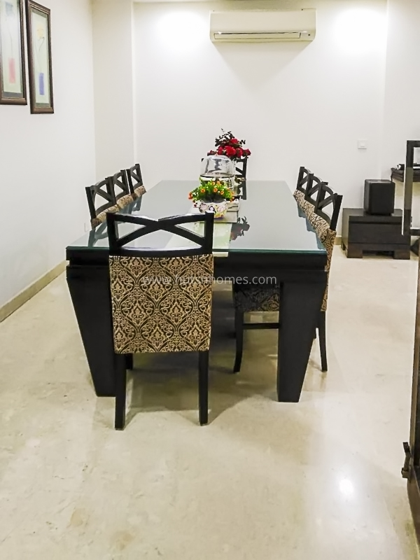 3 BHK Builder Floor For Rent in Defence Colony