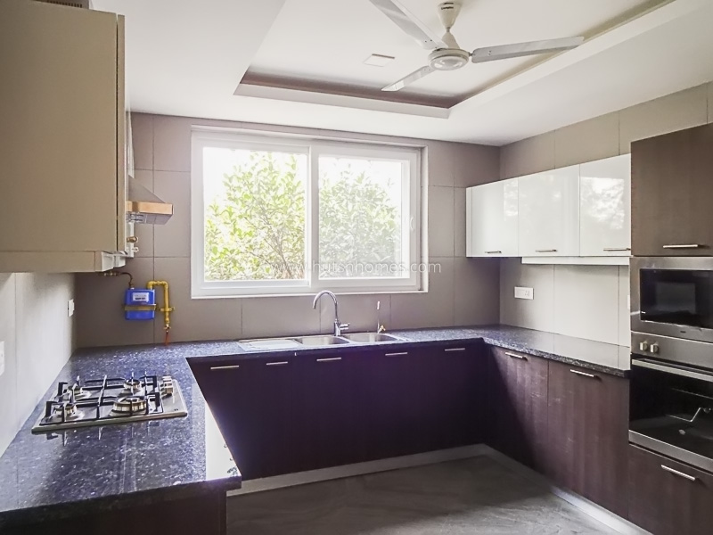 3 BHK Builder Floor For Rent in Defence Colony