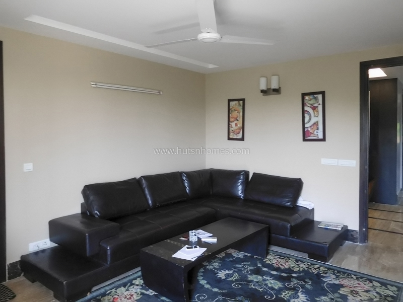 4 BHK Flat For Sale in Panchsheel Enclave