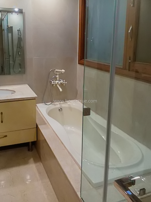 4 BHK Builder Floor For Rent in Panchsheel Enclave