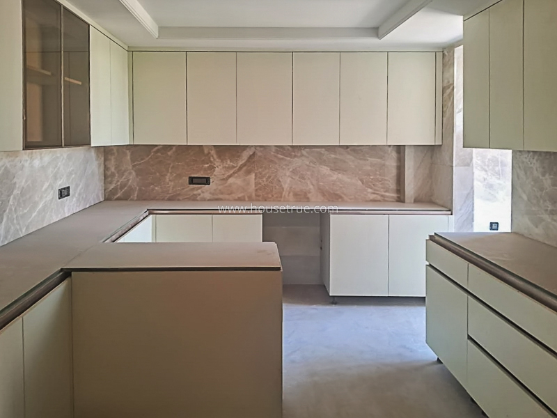 4 BHK Flat For Rent in Defence Colony