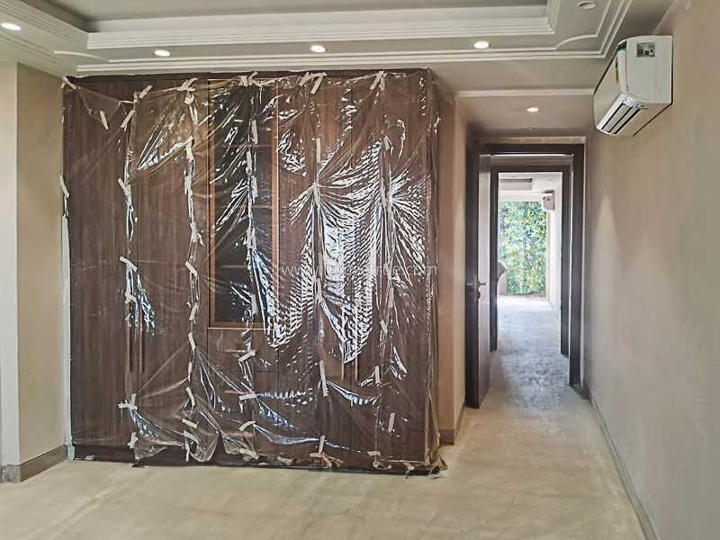 4 BHK Flat For Rent in Defence Colony